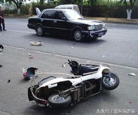 国产电动车撞车事件视频